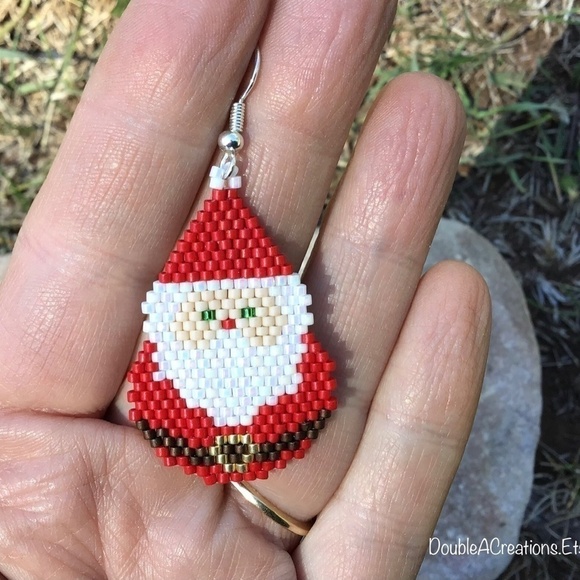 Santa Clause Beaded Earrings, New, Handmade by Me - Picture 5 of 7